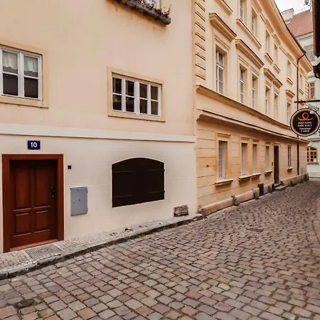 Charles Bridge Blind Street House *
